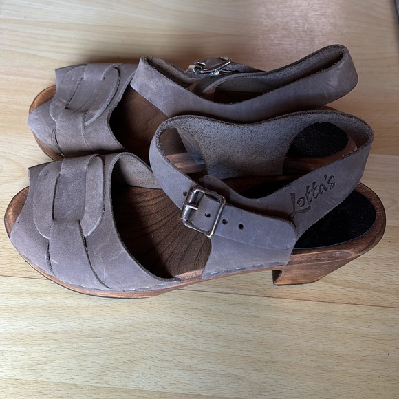LOTTA Peep Toe Clogs Taupe Oiled Nubuck Leather on Brown Base, size 37, EUC - Picture 4 of 9